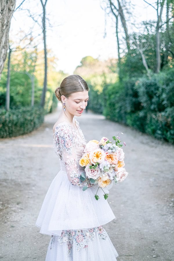 spring-styled-shoot-athens-beautiful-florals-romantic-vibes_13