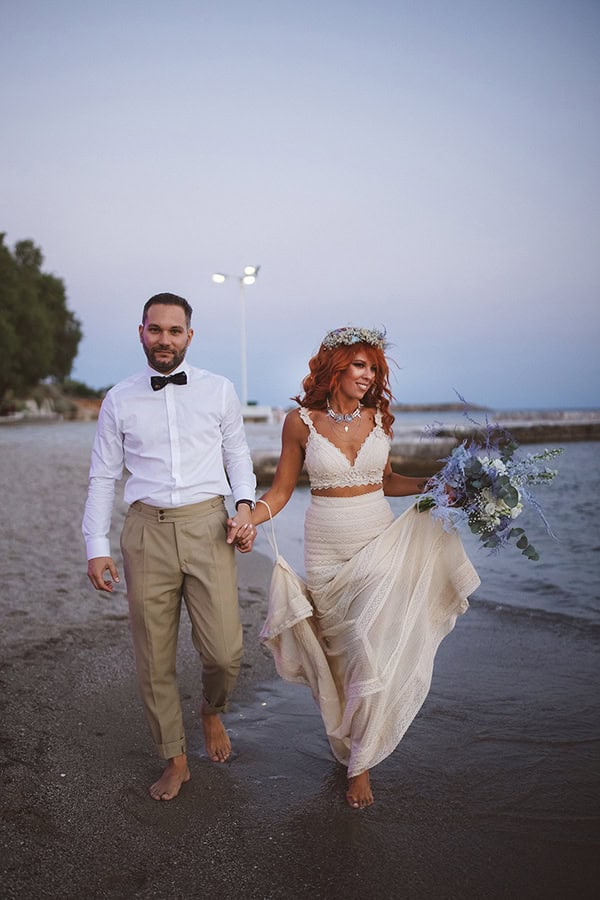 summer-wedding-athens-boho-mood-white-light-blue-blooms_02
