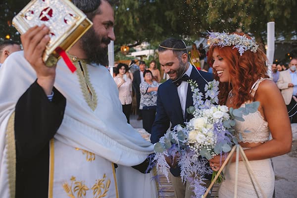 summer-wedding-athens-boho-mood-white-light-blue-blooms_14