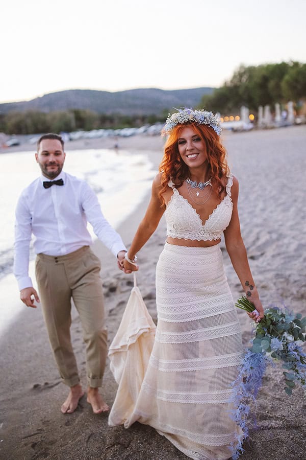 summer-wedding-athens-boho-mood-white-light-blue-blooms_40