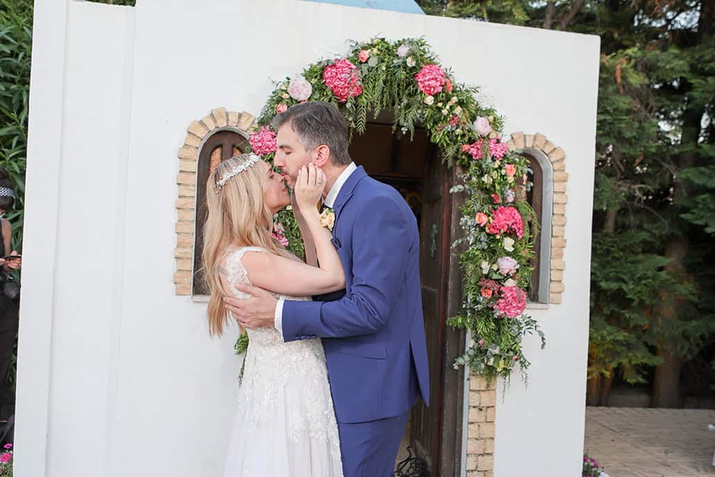 Καλοκαιρινός γάμος – βάπτιση στην Αθήνα με τριαντάφυλλα και ορτανσίες σε ρομαντικές αποχρώσεις │ Στελλίνα & Δημήτρης