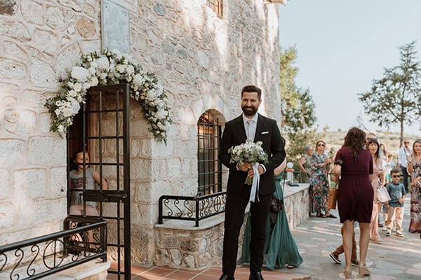 total-white-summer-wedding-thessaloniki-roses-lycianthus_12