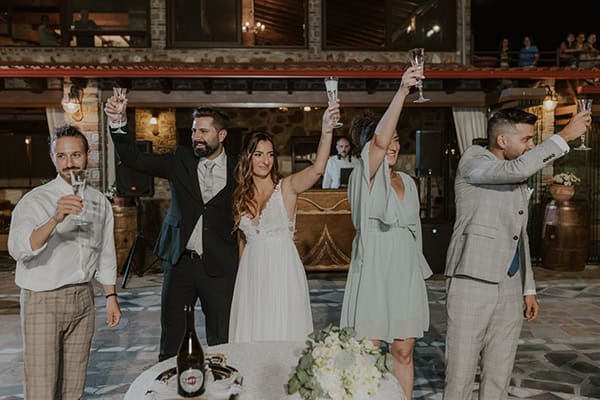 total-white-summer-wedding-thessaloniki-roses-lycianthus_25