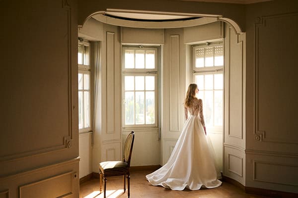 Αξεπέραστης κομψότητας νυφικά φορέματα με την υπογραφή της Mary Barola