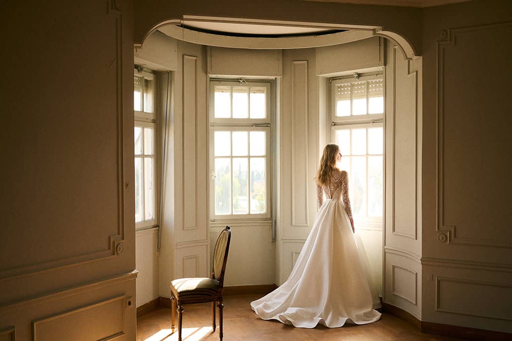 Αξεπέραστης κομψότητας νυφικά φορέματα με την υπογραφή της Mary Barola