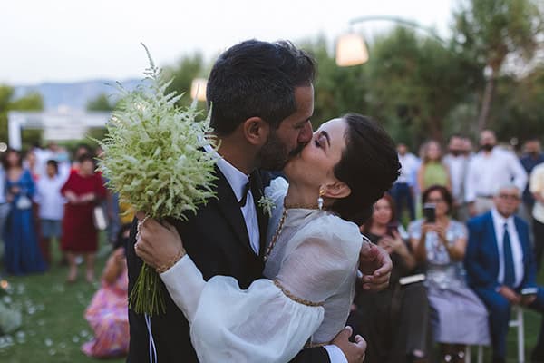 utterly-romantic-wedding-athens-lush-florals-baby-breaths_29