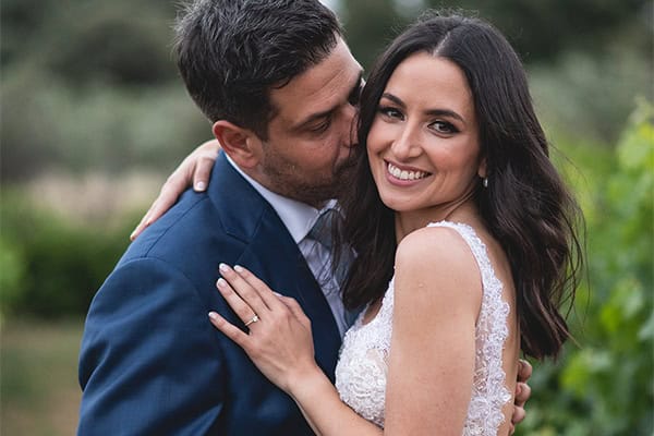 Utterly romantic γάμος στην Αθήνα με κατάλευκα άνθη από τριαντάφυλλα και ορτανσίες │ Γεωργία & Σταμάτης