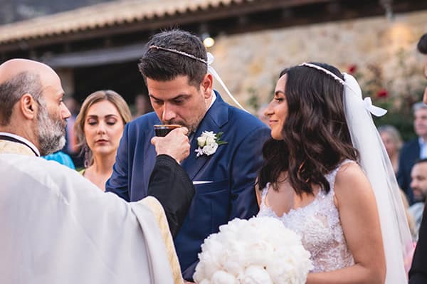 utterly-romantic-wedding-athens-off-white-roses-hydrangeas_26