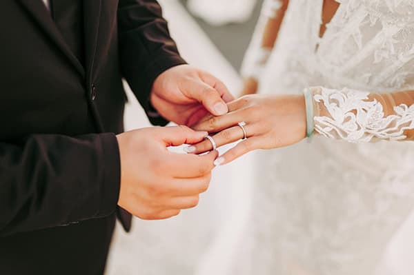 utterly-romantic-wedding-dreamy-santorini_10