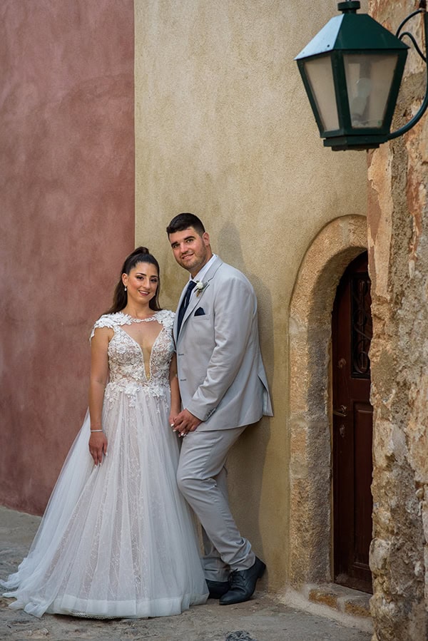 utterly-romantic-wedding-ktima-petra-white-roses-peonies-lysianthus_02