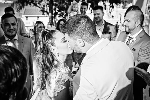 utterly-romantic-wedding-ktima-petra-white-roses-peonies-lysianthus_10