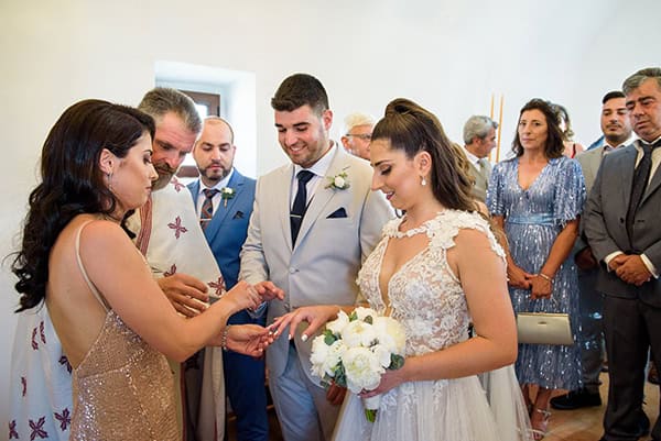 utterly-romantic-wedding-ktima-petra-white-roses-peonies-lysianthus_11