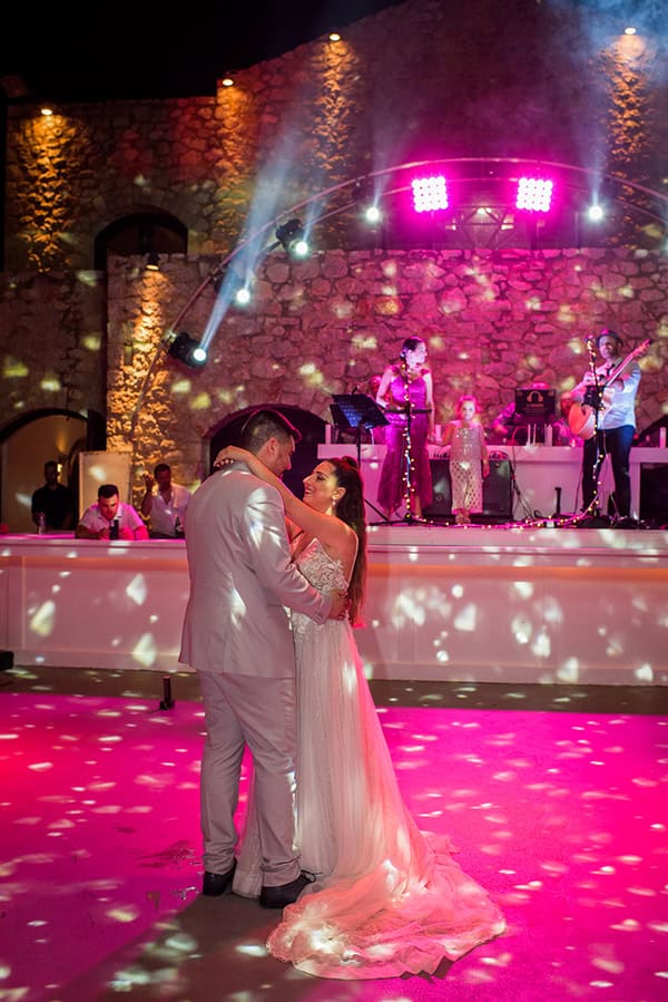 utterly-romantic-wedding-ktima-petra-white-roses-peonies-lysianthus_20