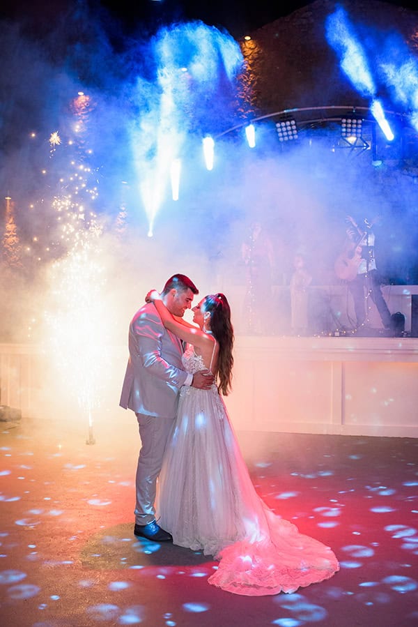 utterly-romantic-wedding-ktima-petra-white-roses-peonies-lysianthus_22