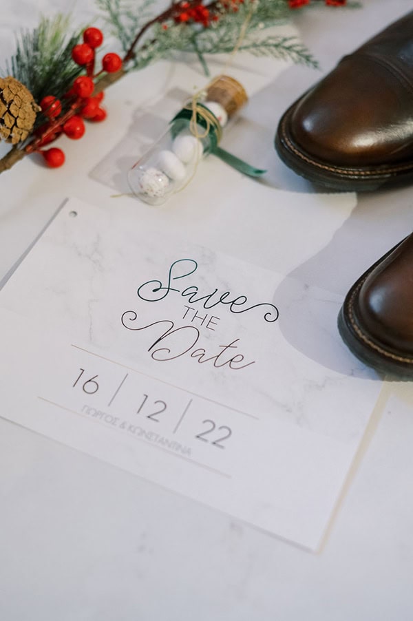 winter-civil-wedding-athens-red-roses-green-details_14