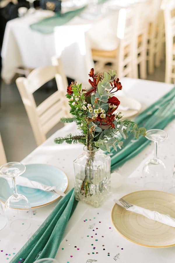 winter-civil-wedding-athens-red-roses-green-details_33