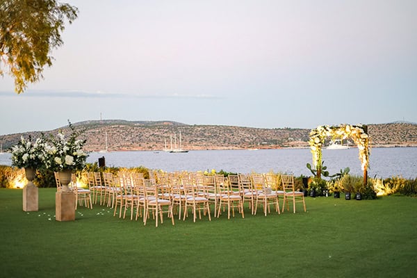all-white-fall-wedding-athens-romantic-blooms-olive-leaves_31