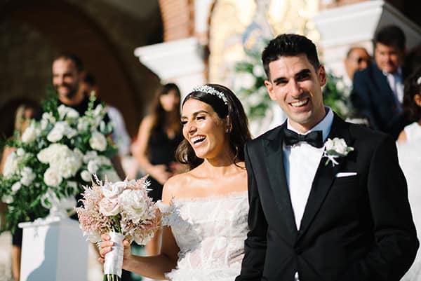 all-white-summer-wedding-thessaloniki-lush-romantic-floral-arrangments_47