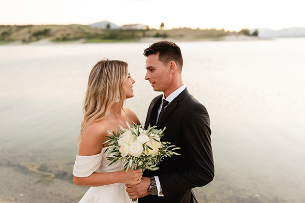 beautiful-fall-wedding-kozani-olive-leaves-white-roses_01
