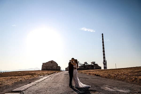 Όμορφη φωτογράφιση νεόνυμφων με χαρούμενες και τρυφερές στιγμές │ Σοφία & Δημήτρης