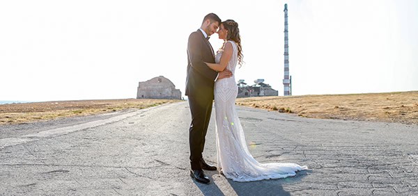 beautiful-newlyweds-photoshoot-happy-sweet-moments_01