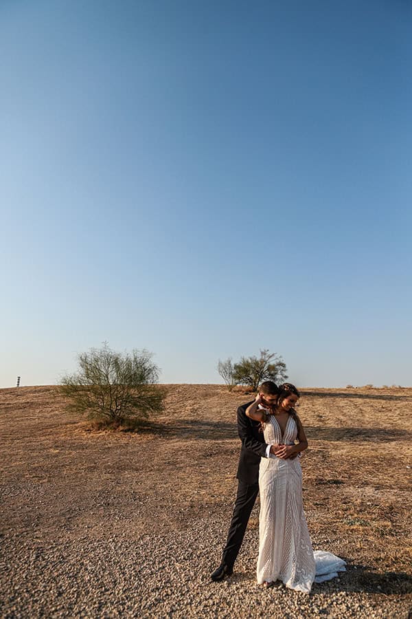 beautiful-newlyweds-photoshoot-happy-sweet-moments_10