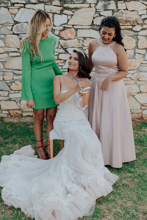 beautiful-wedding-kavala-white-roses-gold-details_06x