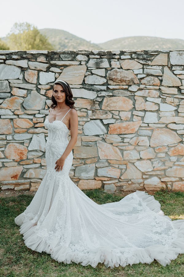 beautiful-wedding-kavala-white-roses-gold-details_07x