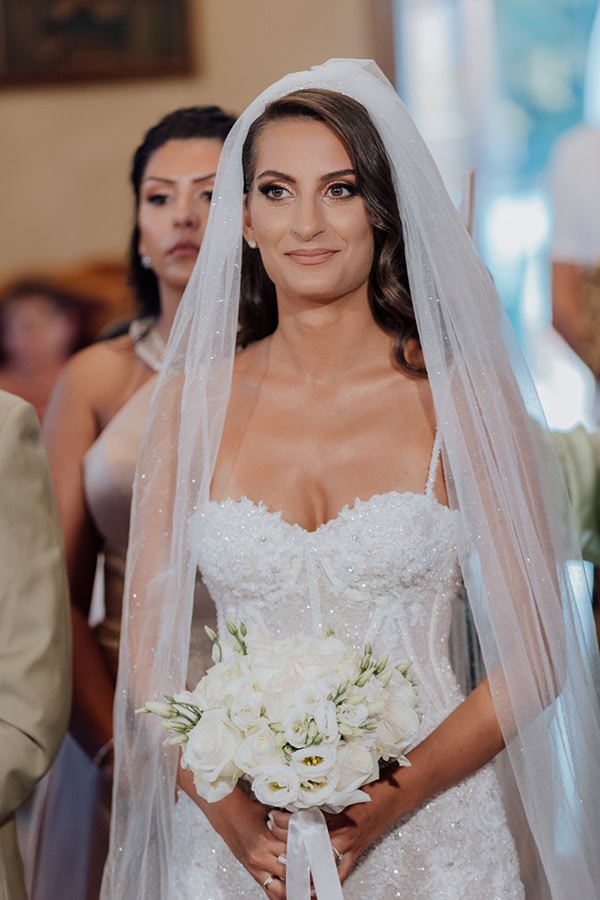 beautiful-wedding-kavala-white-roses-gold-details_18