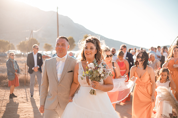 boho-fall-wedding-tilos-pampas-grass-peach-hues_24