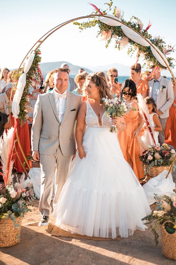 boho-fall-wedding-tilos-pampas-grass-peach-hues_25