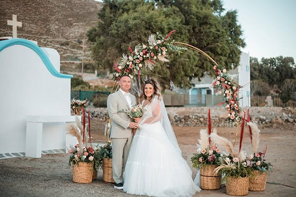 boho-fall-wedding-tilos-pampas-grass-peach-hues_29