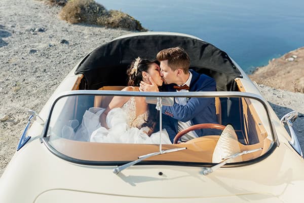 chic-wedding-santorini-romantic-touches-magnificent-snapshots_07