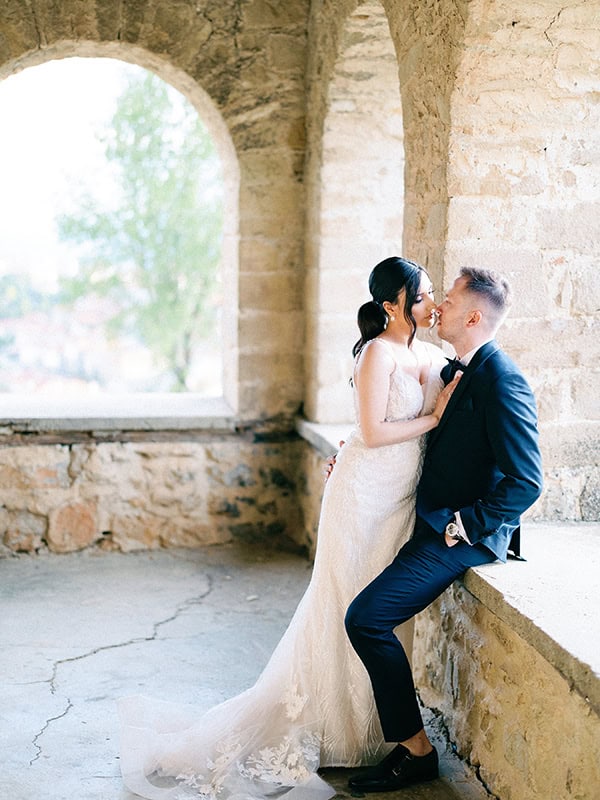 chic-wedding-thessaloniki-white-roses-light-blue-touches_02