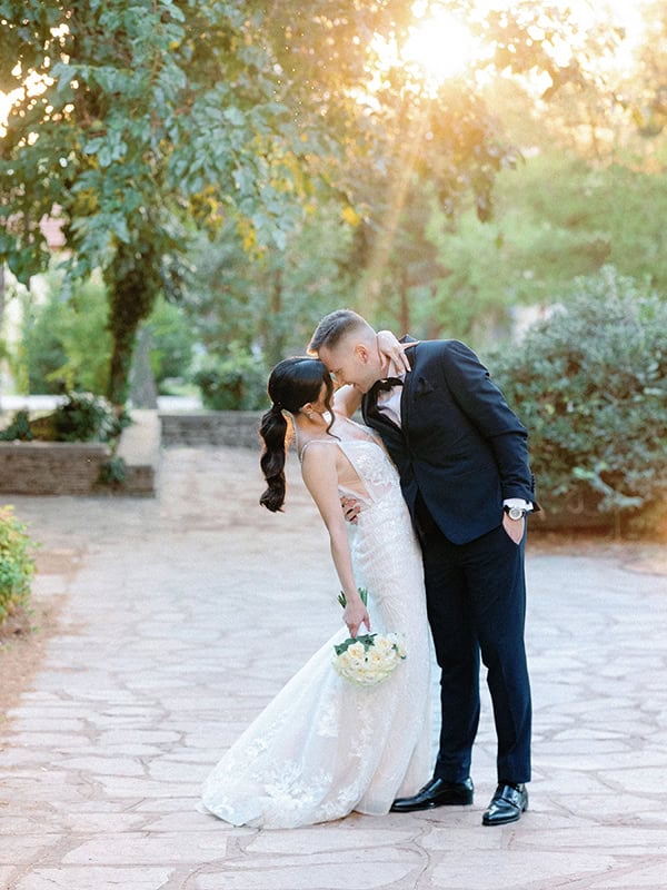 chic-wedding-thessaloniki-white-roses-light-blue-touches_07