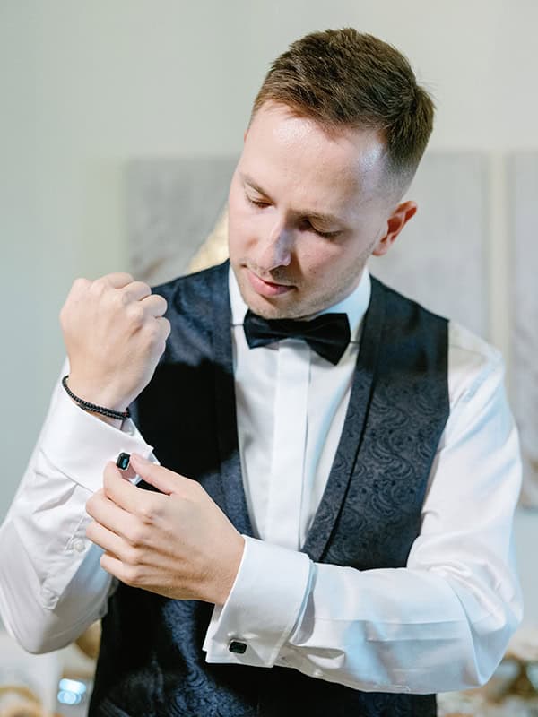 chic-wedding-thessaloniki-white-roses-light-blue-touches_18