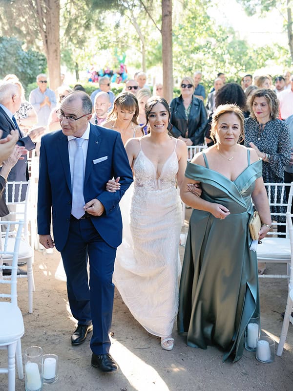 chic-wedding-thessaloniki-white-roses-light-blue-touches_30