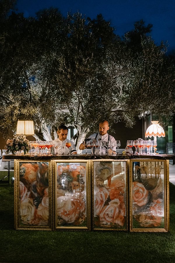 choose-spiritualist-rolling-bar-wedding-party-tasty-cocktails_01