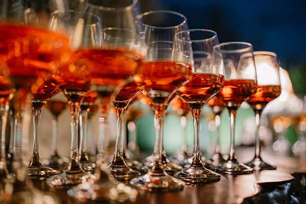 choose-spiritualist-rolling-bar-wedding-party-tasty-cocktails_02