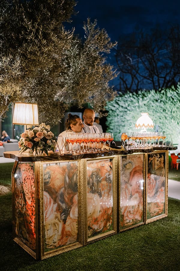 choose-spiritualist-rolling-bar-wedding-party-tasty-cocktails_05