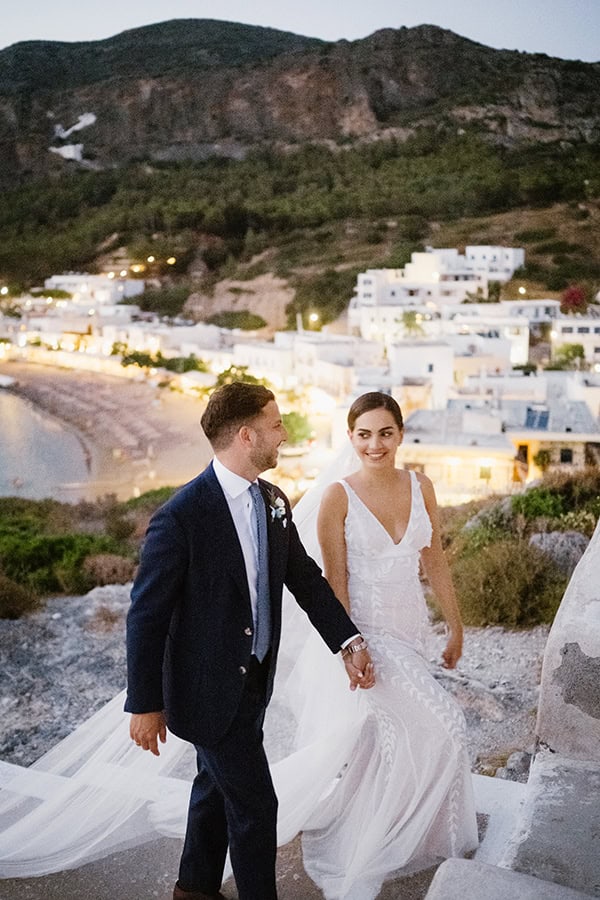 dreamy-summer-wedding-kythira-light-blue-white-hydrangeas_01