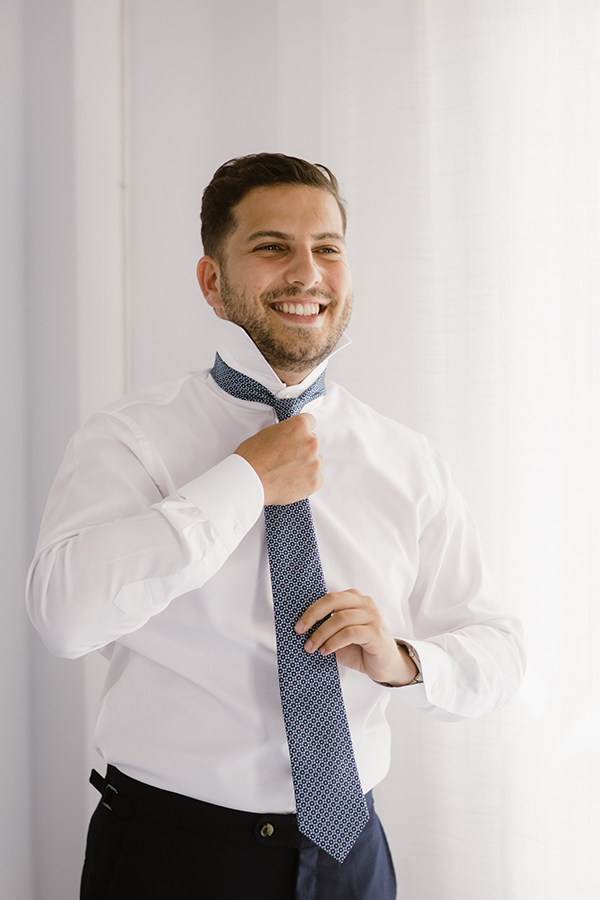 dreamy-summer-wedding-kythira-light-blue-white-hydrangeas_22