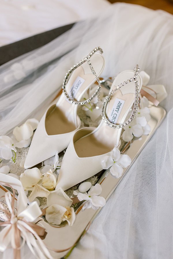 dreamy-summer-wedding-thessaloniki-impressive-floral-arrangements-white-color_07