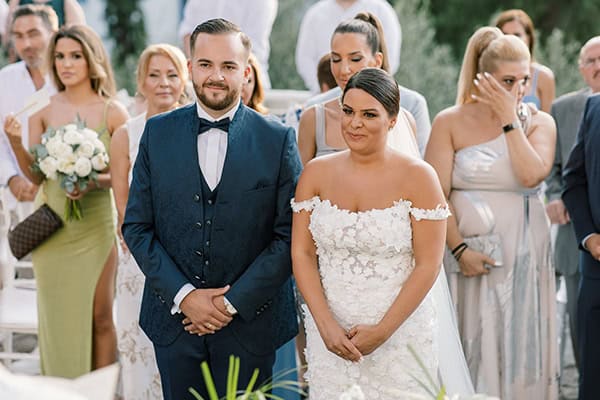 dreamy-summer-wedding-thessaloniki-impressive-floral-arrangements-white-color_54