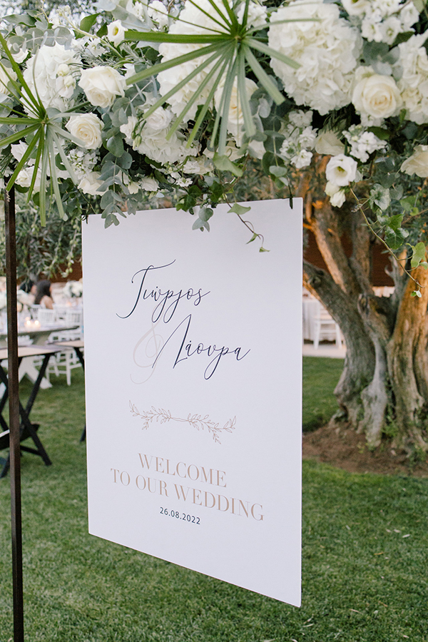 dreamy-summer-wedding-thessaloniki-impressive-floral-arrangements-white-color_63