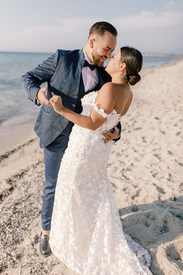 dreamy-summer-wedding-thessaloniki-impressive-floral-arrangements-white-color_80