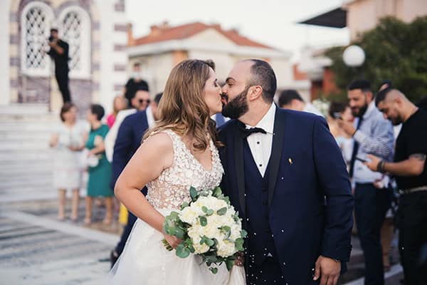 elegant-summer-wedding-drama-hydrangeas-peonies_02