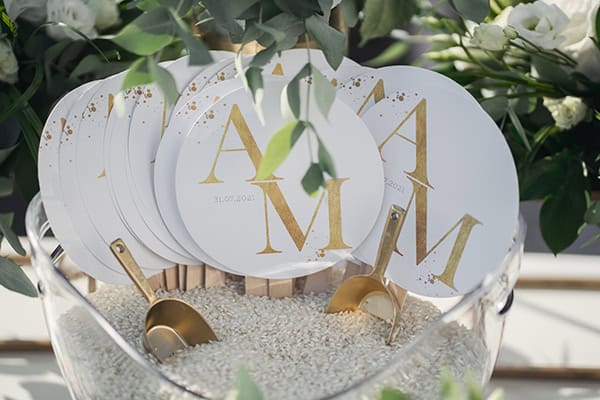 elegant-summer-wedding-drama-hydrangeas-peonies_18x