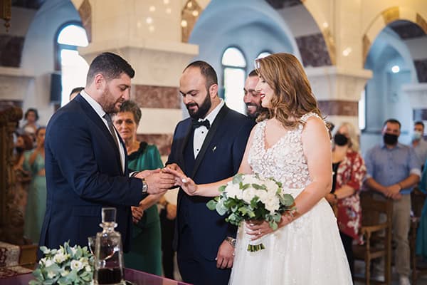 elegant-summer-wedding-drama-hydrangeas-peonies_31