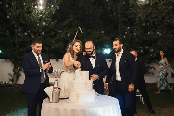 elegant-summer-wedding-drama-hydrangeas-peonies_54